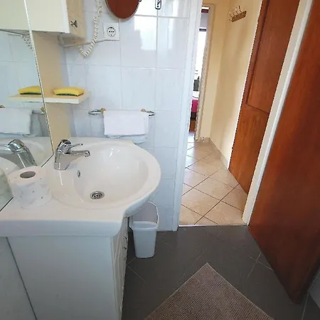 Daire Ferienwohnung Fuer 5 Personen Ca 65 Qm In Milcetici, Kvarner Bucht Krk